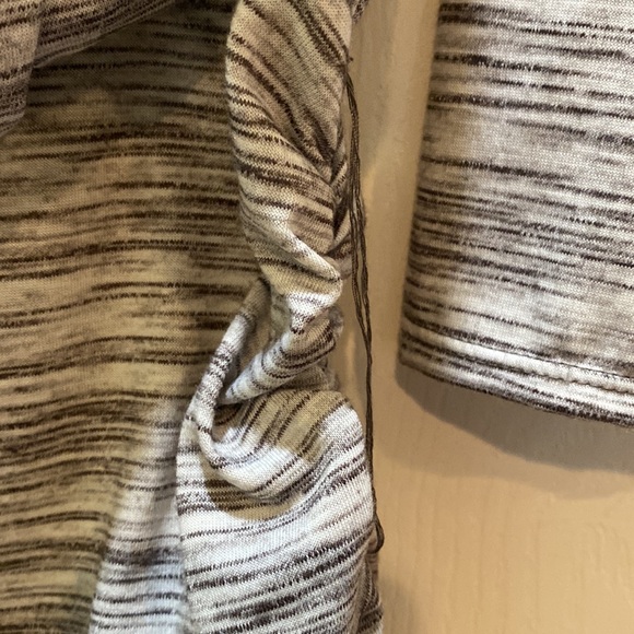 Max Studio Specialty Products Long-Sleeved Dress in Small - Picture 5 of 6